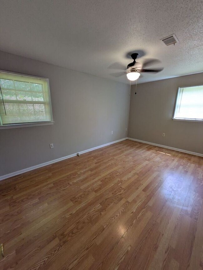 Foto del edificio - 3BD/2BA Single Family Home w/ Garage in Hi...