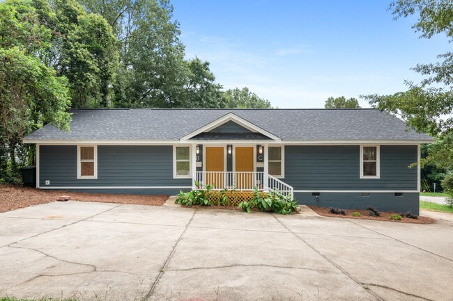 Building Photo - 907 Beaufort St