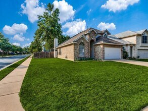 Building Photo - 13400 Balamos Dr
