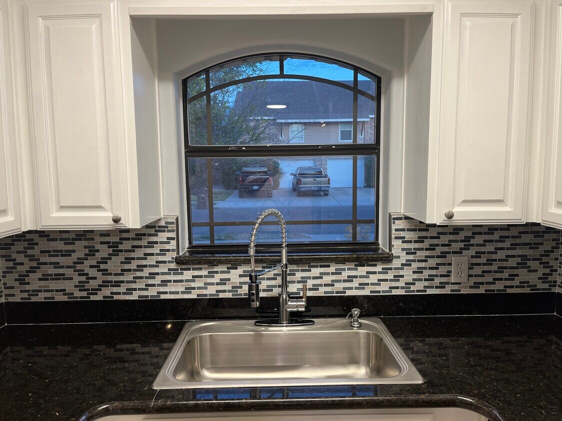 Foto principal - 708 Jasper St