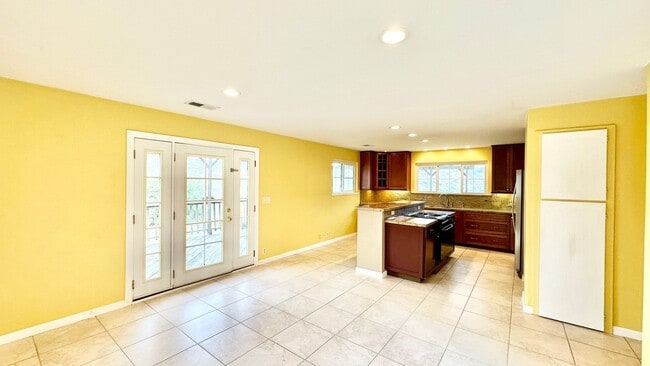 Building Photo - What Country Living is ALL About!  Don't M...