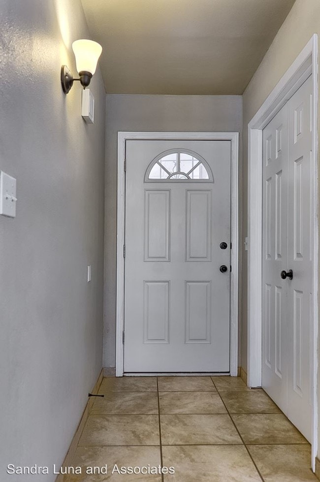 Building Photo - 3 br, 2 bath House - 11028 Sam Snead