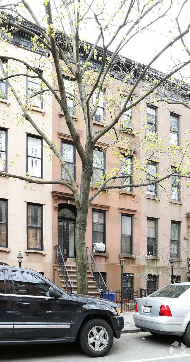 Building Photo - 386A Sackett St
