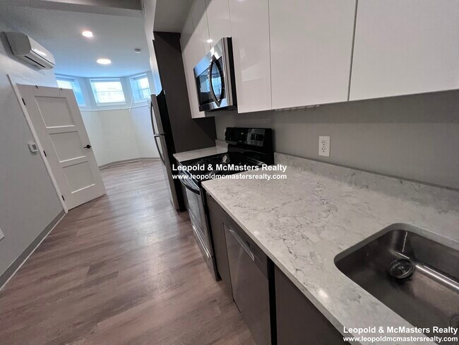 Foto del edificio - 104 Hemenway St