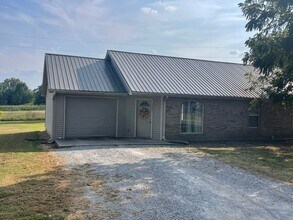 Building Photo - 108 Boone Crossing