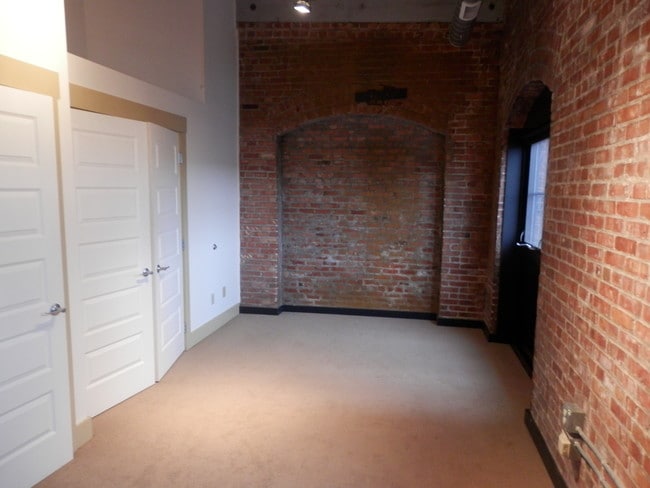 Bedroom - Stevedore Lofts