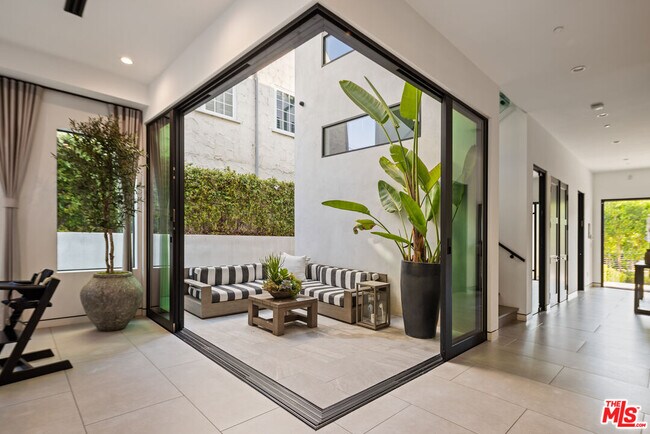 Foto del edificio - 1562 Ensley Ave