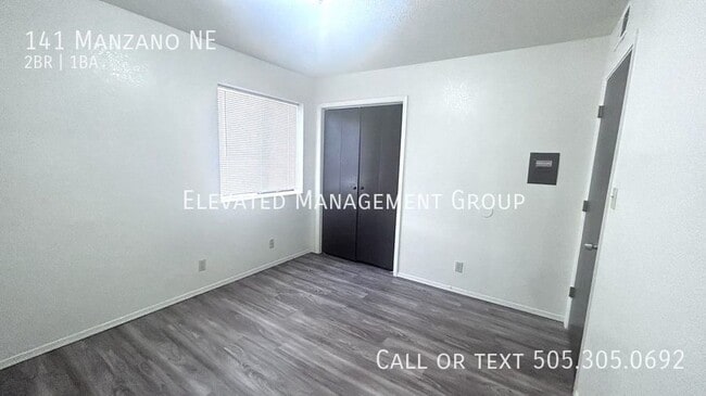 Building Photo - Beautiful Updated 2 Bedroom Unit Ready for...