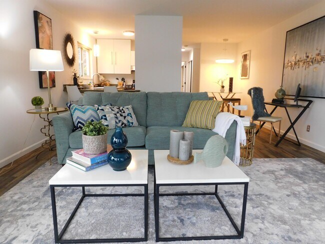 Building Photo - 3608 14th Ave W