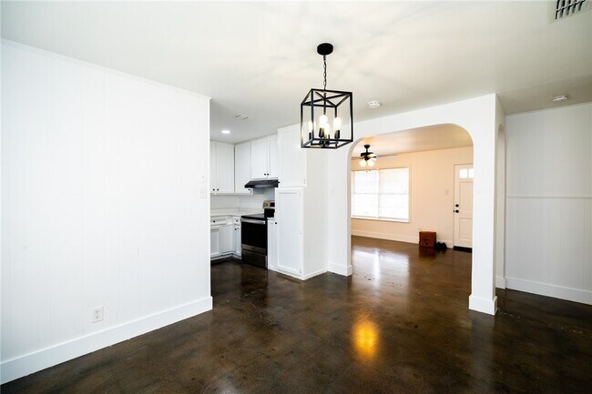 Foto del edificio - 4129 Barnes St