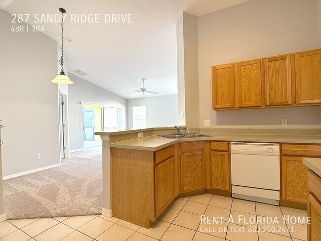 Foto del edificio - 287 Sandy Ridge Dr