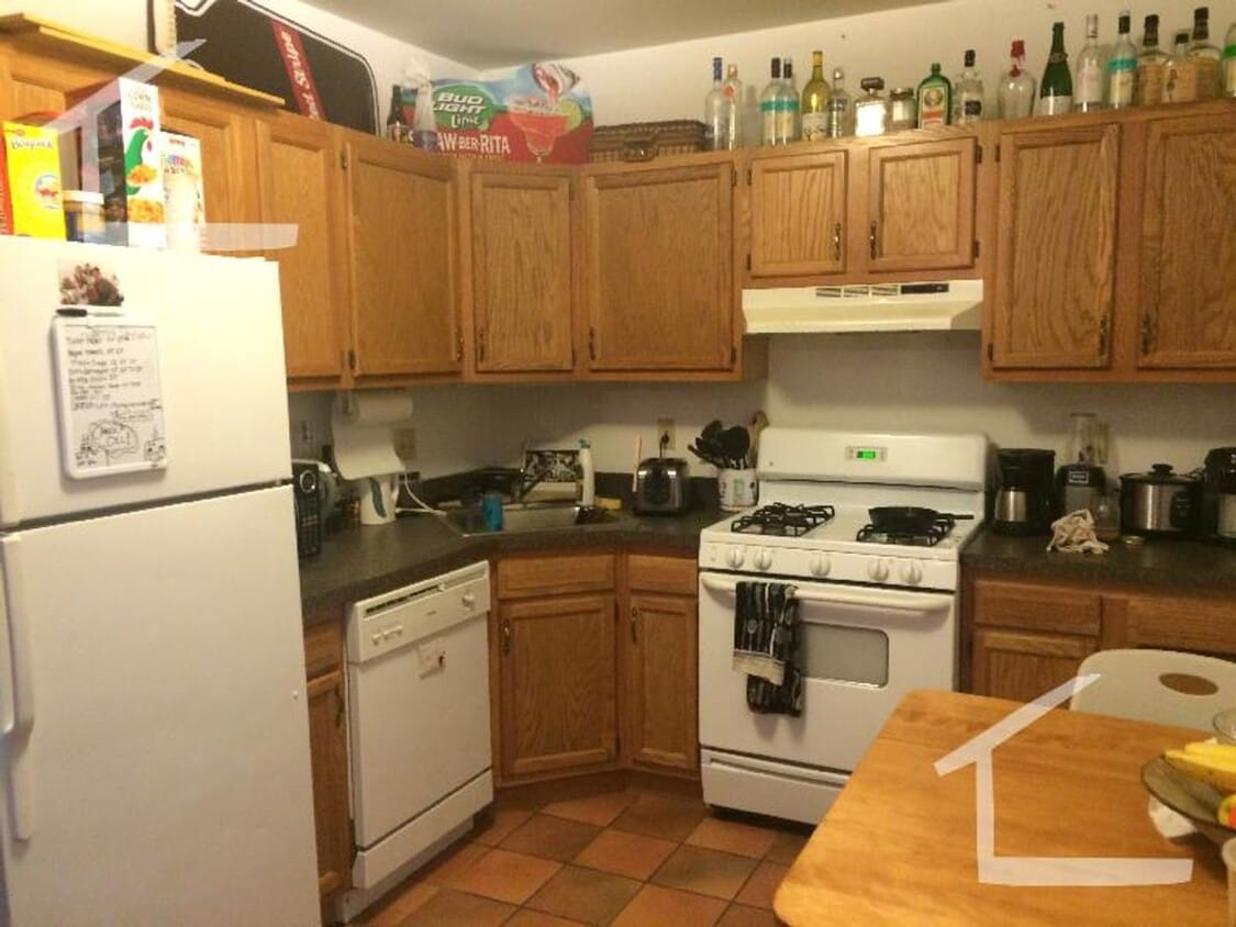 Primary Photo - 4 Bed 2 Bath in Brighton available 6/1