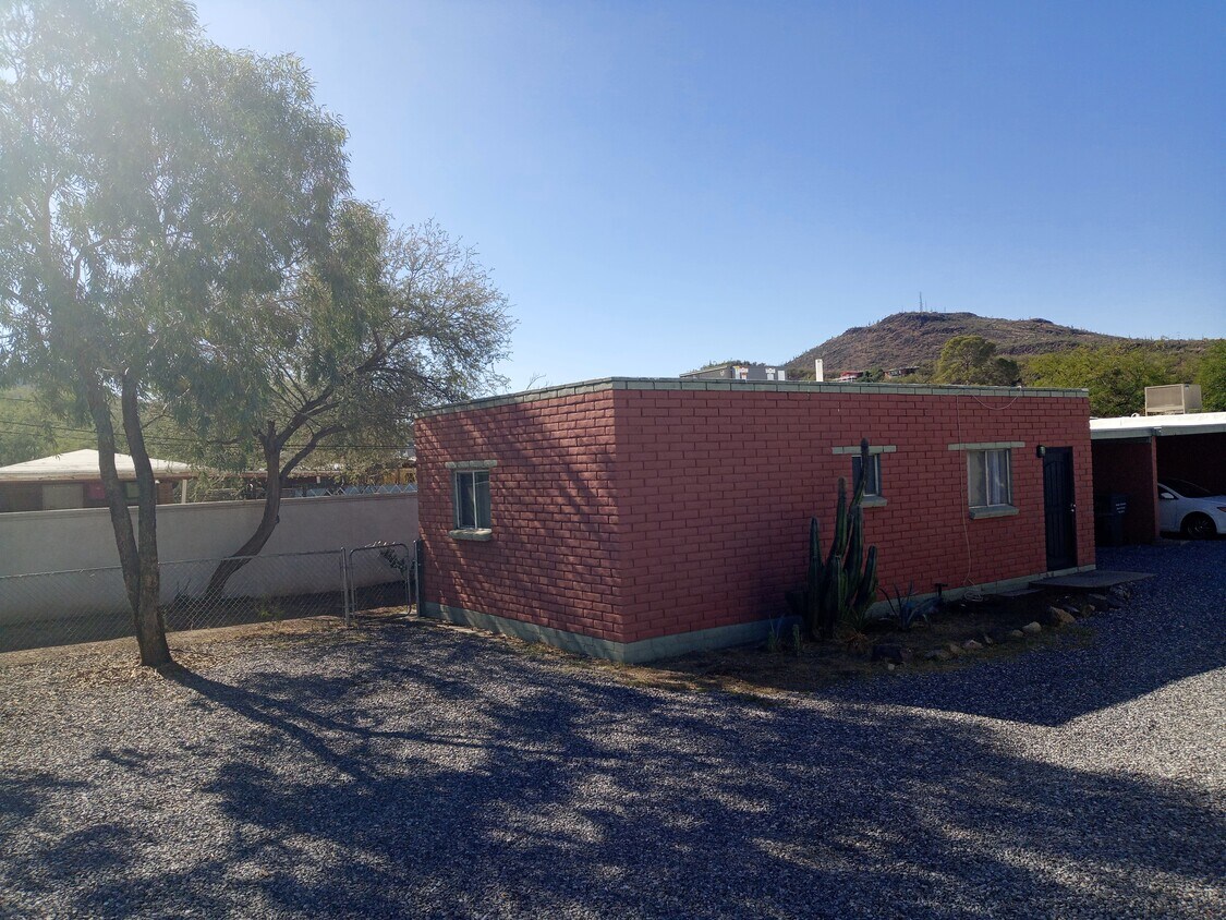 Foto principal - 244 N Westmoreland Ave