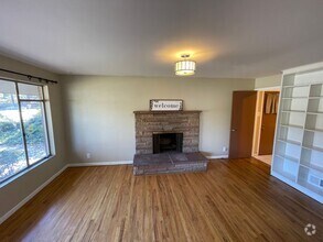 Building Photo - 5468 E Edgewood Dr