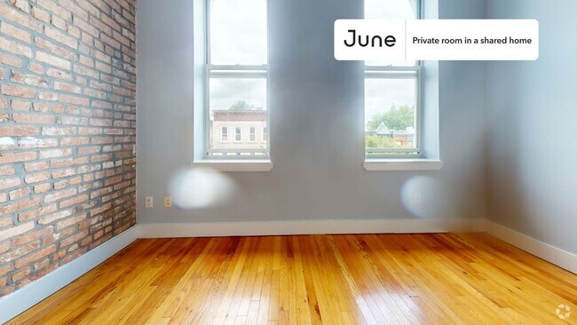 Building Photo - Private bedroom in 3 bed/1 bath Home