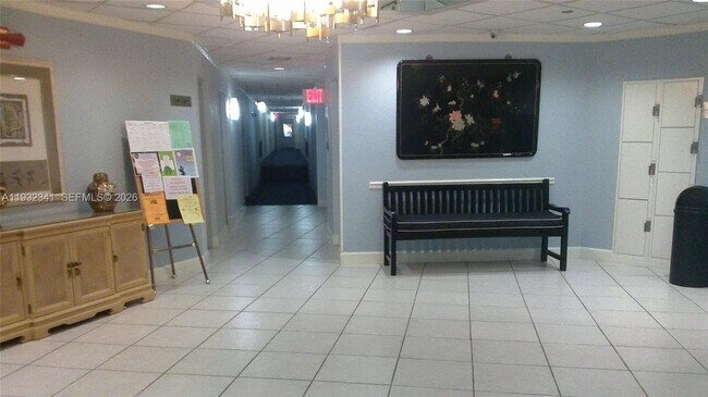 Foto del edificio - 1000 St Charles Pl