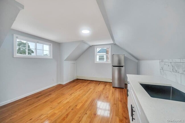 Building Photo - 588 Cameron St