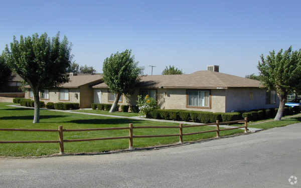 Building Photo - 17450 Sequoia Ave