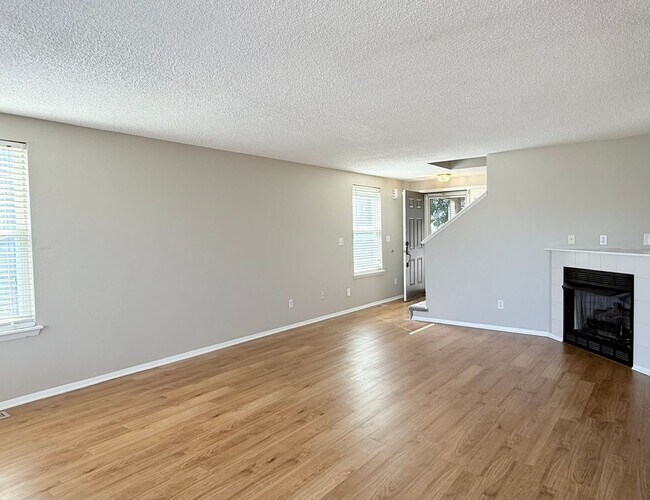 Foto del edificio - Conveniently Located Home in East Quincy H...