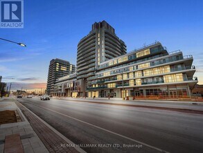 Building Photo - 9471 Yonge St