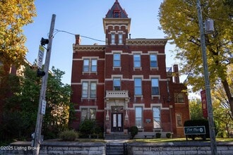 Building Photo - 1135 S 1st St