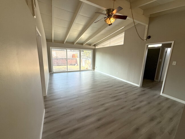 Building Photo - 4250 Kansas Ave