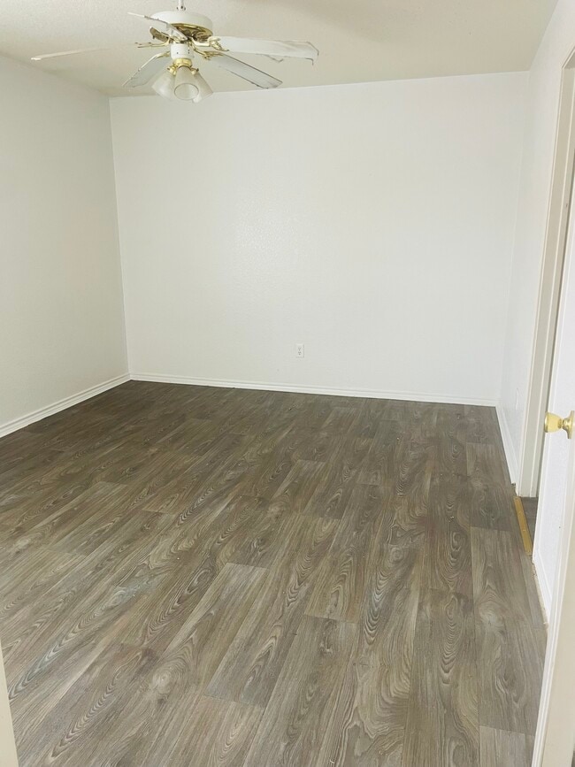 Building Photo - 2804 Cantabrian Dr