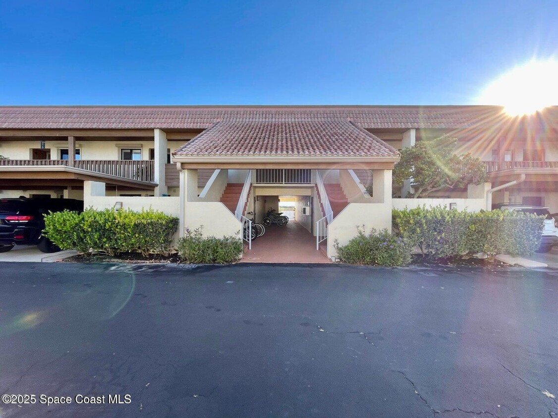 Foto principal - 1605 Minutemen Causeway