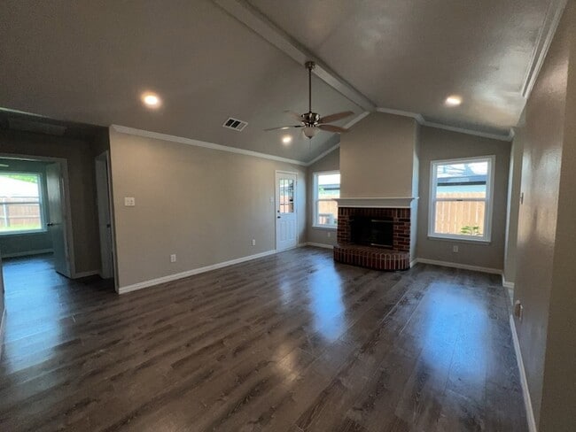 Photo - 5728 Shady Springs Trail House