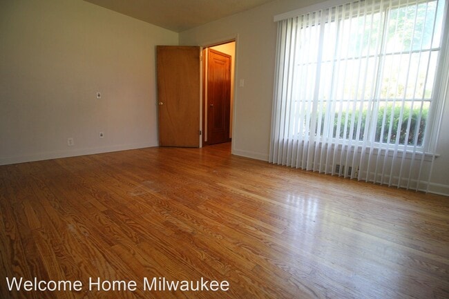 Building Photo - 3 br, 1 bath House - 2944 N 76th Street