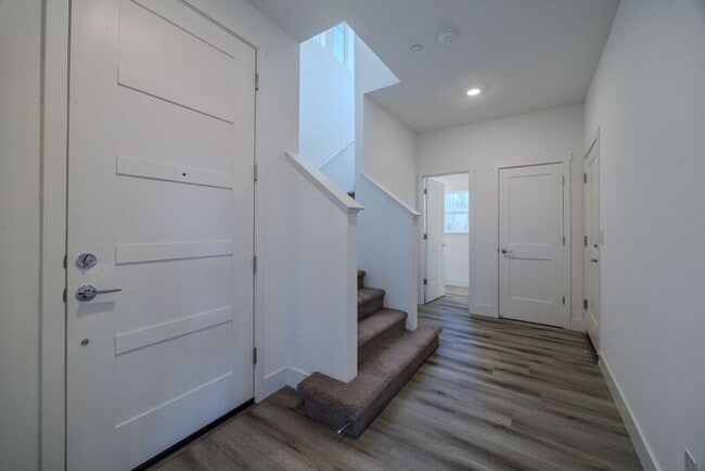 Foto del edificio - Brand new Arrowcreek Stunner!