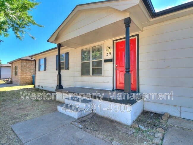 Foto del edificio - 35 Shirley Ln