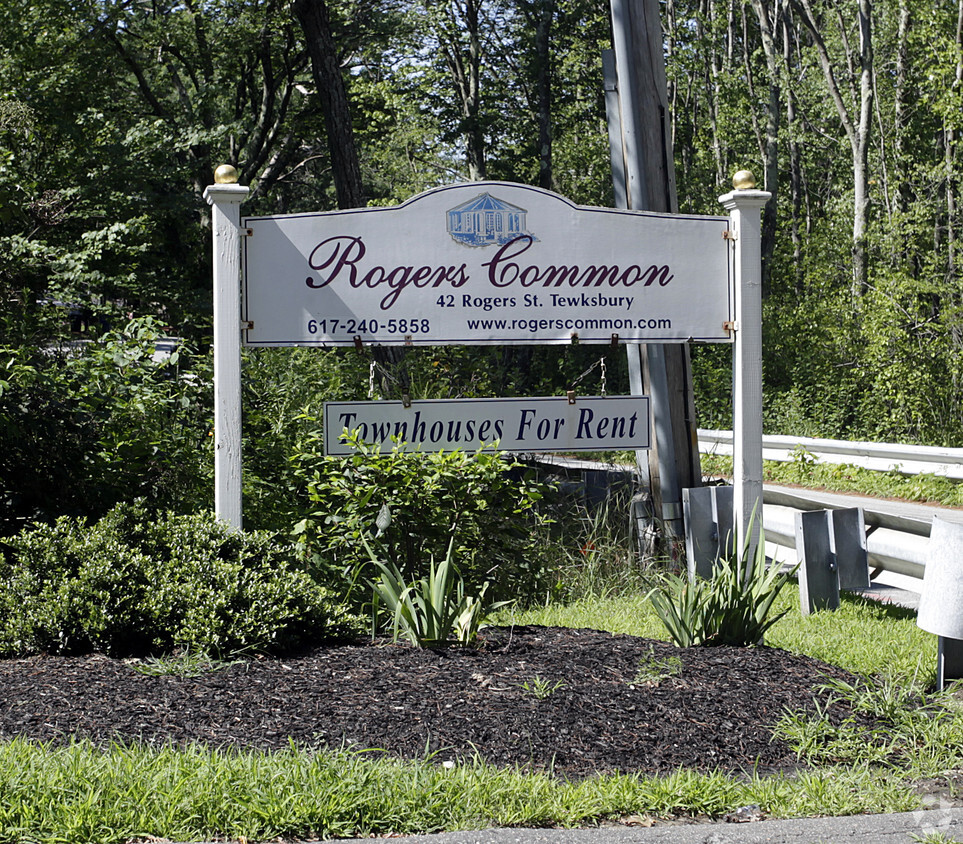 Entrance - Rogers Common Apartment