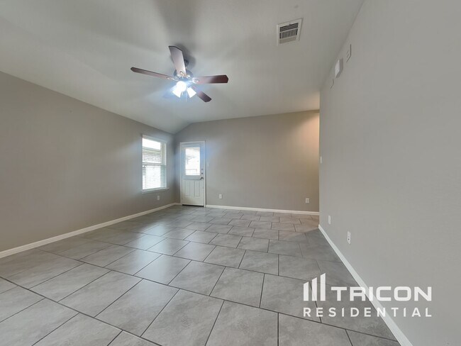 Foto del edificio - 223 Ashley Falls Ln