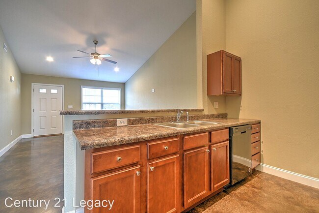 Building Photo - 2 br, 1 bath House - 89 Sutter Place