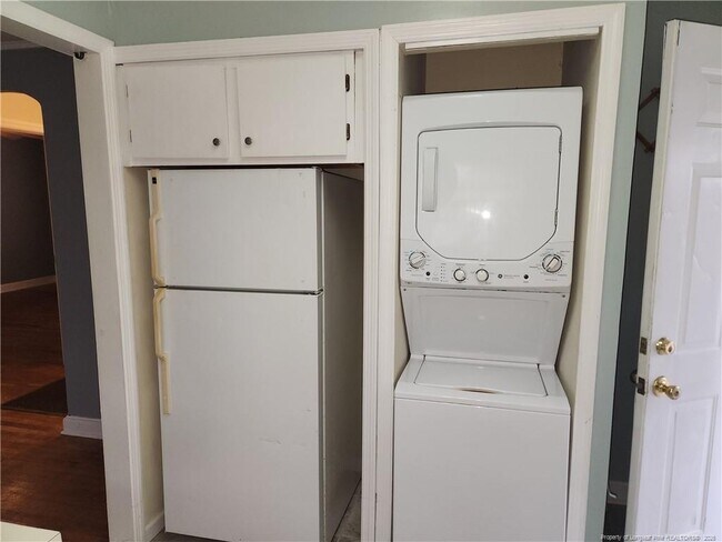 Foto del edificio - 612.5 Greenland Dr