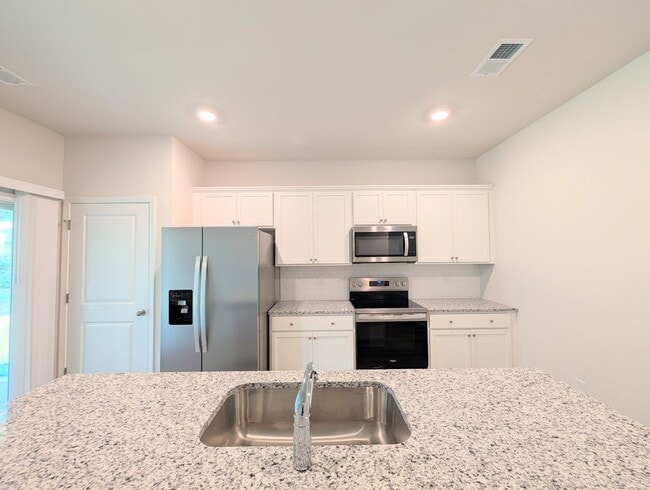 Building Photo - Brand New Home in Sand Ridge Park