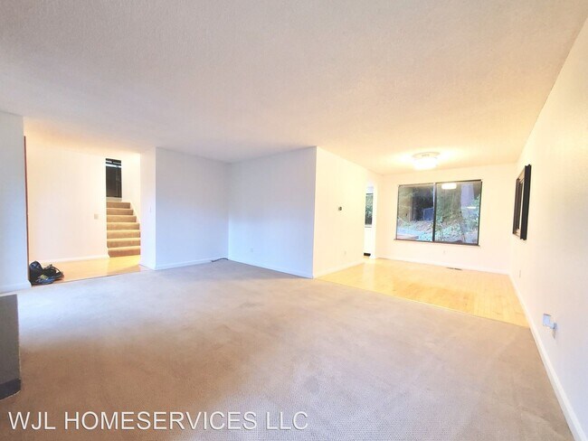 Building Photo - 3 br, 2.5 bath House - 13305 NE 117th Wy