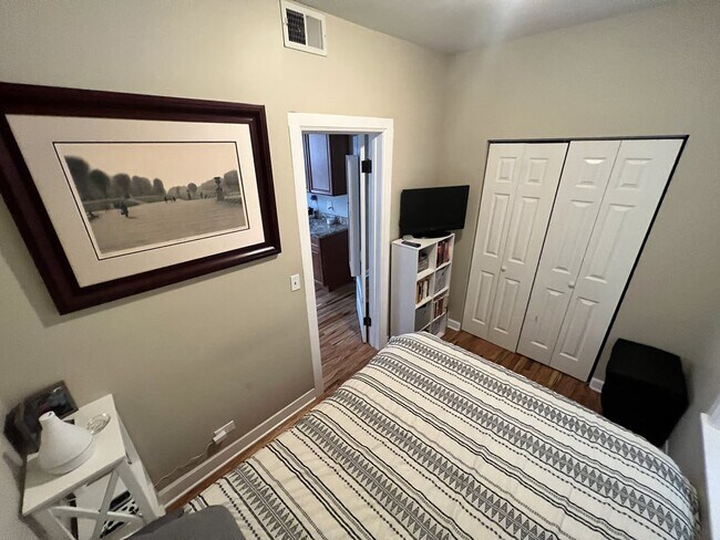 Foto del edificio - 2318 W Palmer St