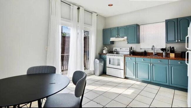 Foto del edificio - 4 bedroom in Allston MA 02134