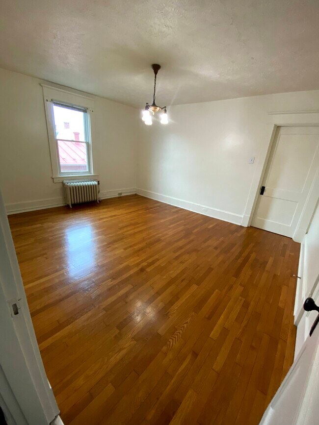 2nd bedroom - 21 N Braddock St