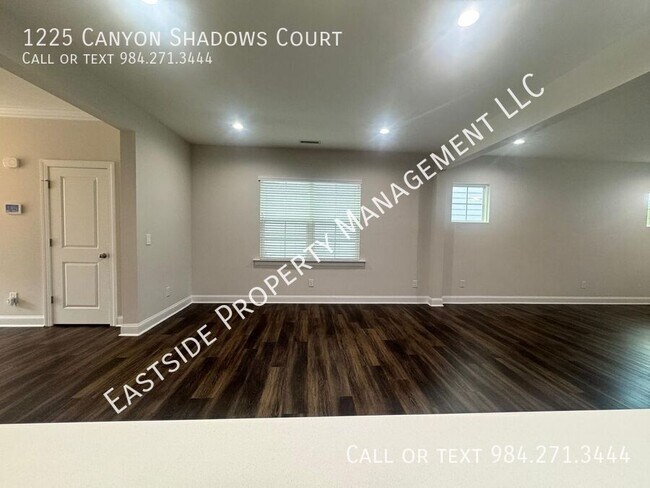 Foto del edificio - 1225 Canyon Shadows Ct