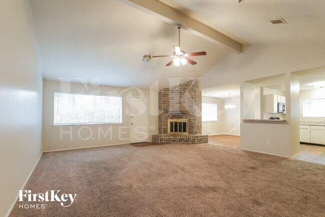 Foto del edificio - 2026 Summer Pl Dr