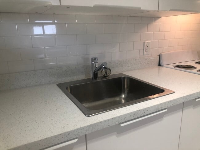 New York Subray tile - 5963 SW 66th Ter