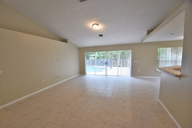 Foto del edificio - 6525 NW 54th Ct