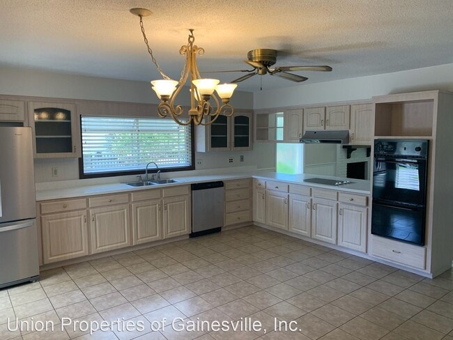 Building Photo - 4 br, 2.5 bath House - 5322 NW 13th Avenue