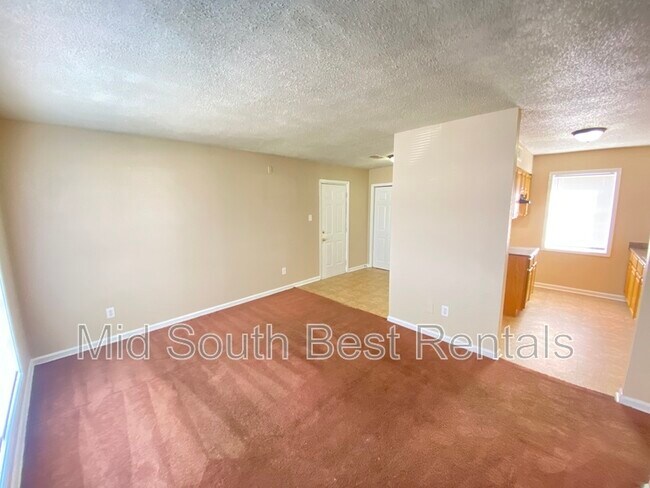Foto del edificio - 395 Brockwood Cove
