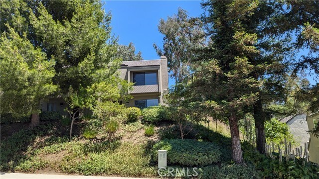 Foto del edificio - 209 N Singingwood St