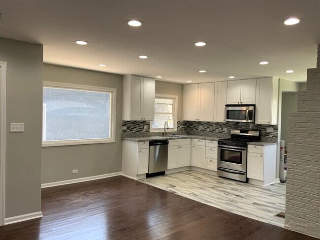 Foto del edificio - 4642 Hawthorne Ave