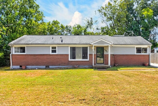 Building Photo - 910 McMahan Ave